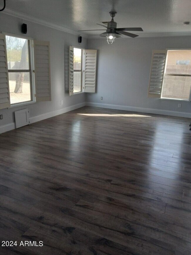 Foto del edificio - 33455 N Wash View Rd