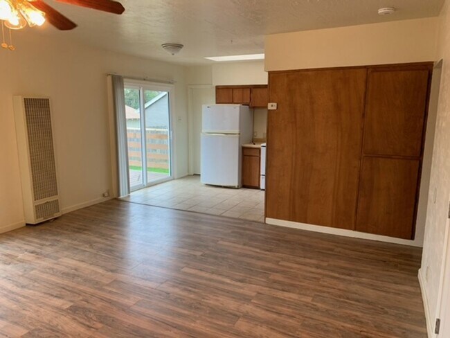 Foto del edificio - Cute 2 Bedroom in West Redding