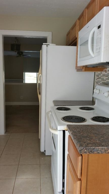 Building Photo - 44 Sandalwood Circle
