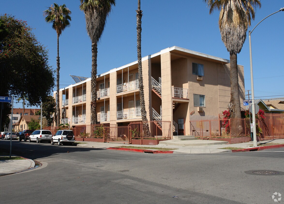 4577 Rosewood Ave, Los Angeles, CA 90004 Apartments in Los Angeles