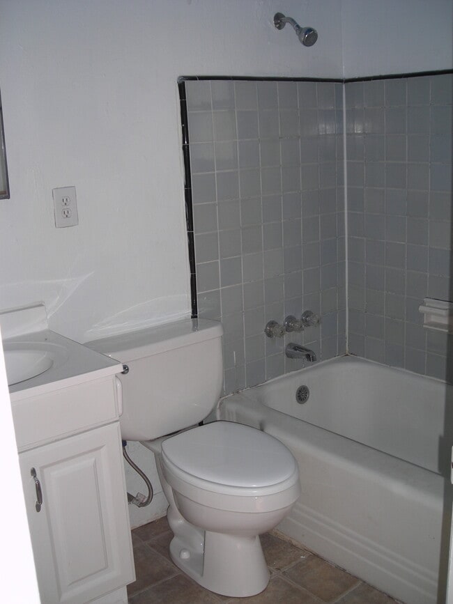 Building Photo - 3471 Stauss Ave