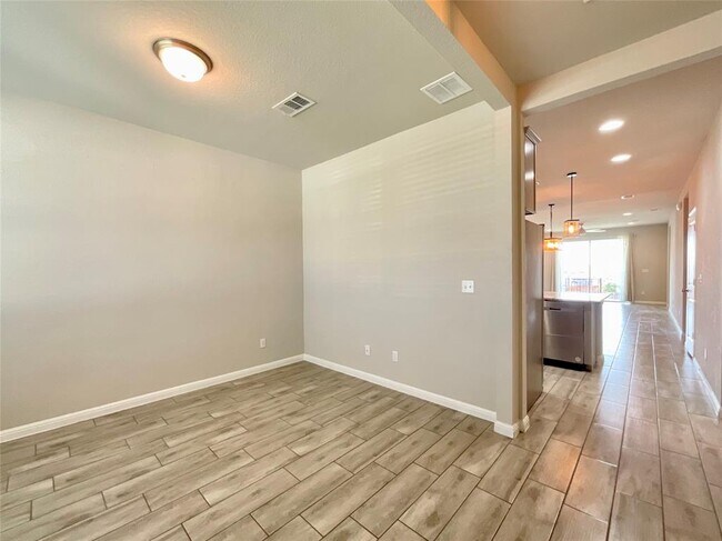 Building Photo - 117 Broken Oak Dr