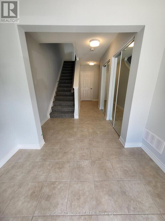 Photo du bâtiment - 514 Rye Grass Wy