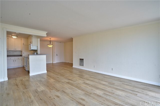 Building Photo - 6542 Ocean Crest Dr