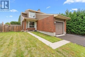 Building Photo - 1631 Saxony Crescent