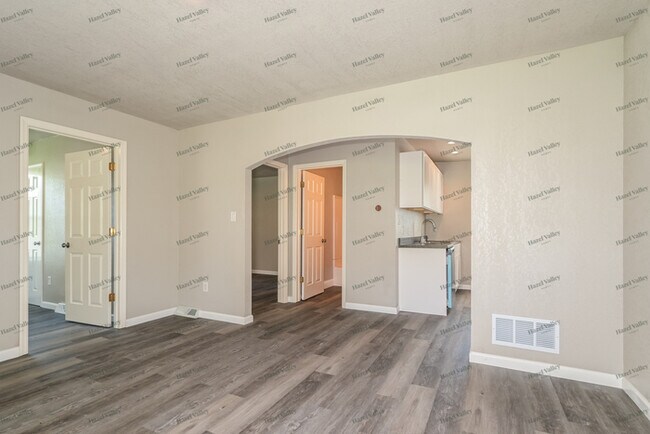 Foto del edificio - 3416 Westridge Ln