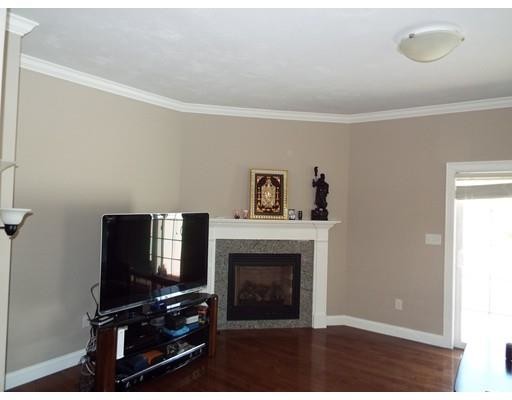 Building Photo - 601 Crystal Way
