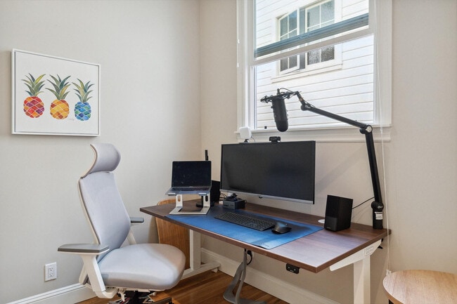 Building Photo - 2226 North Point St