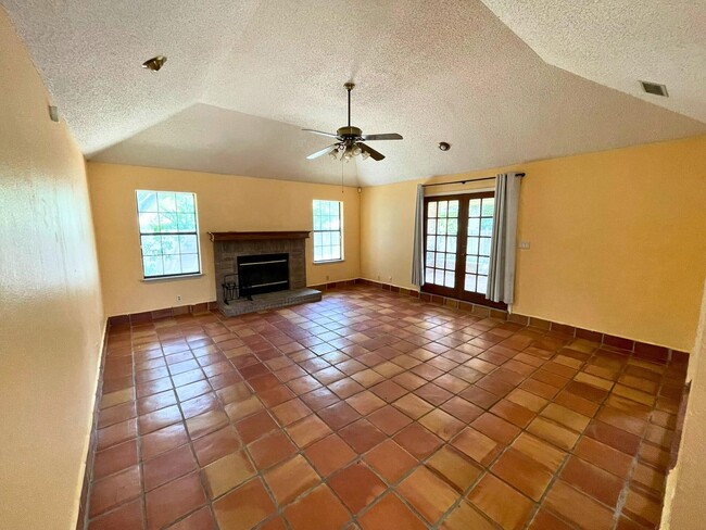 Building Photo - 8649 Northridge Loop
