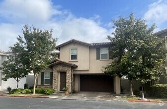 Building Photo - 2100 Canyon Cir