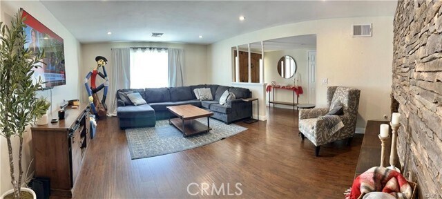 Foto del edificio - 1349 Beech Hill Ave