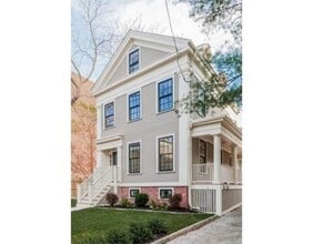 Building Photo - 10 Ellery St