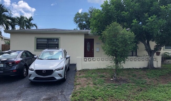 Building Photo - 3908 NW 34TH TERR