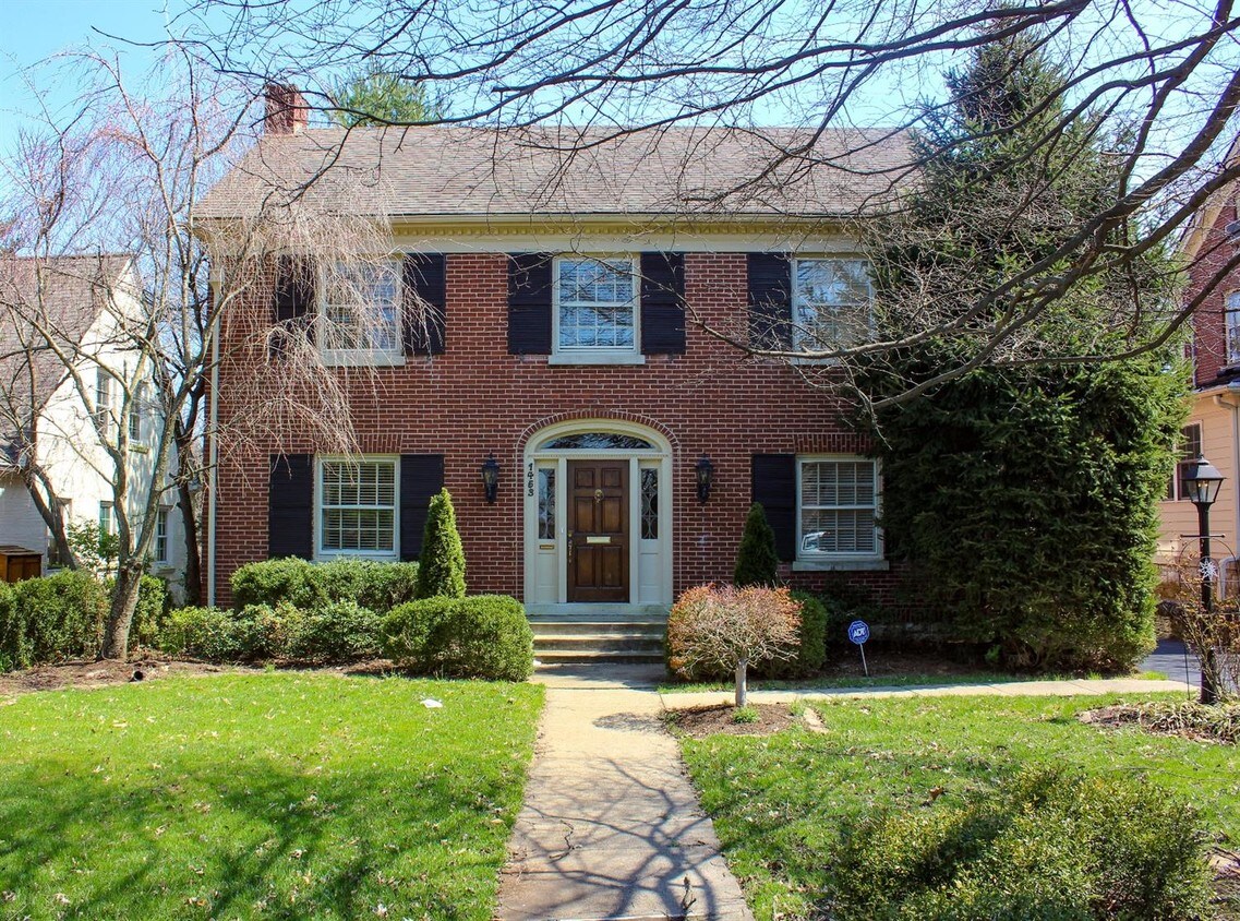 Primary Photo - 1453 Tates Creek Rd