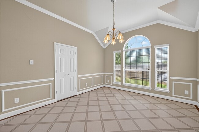 Building Photo - 2000 Water Trace Ct