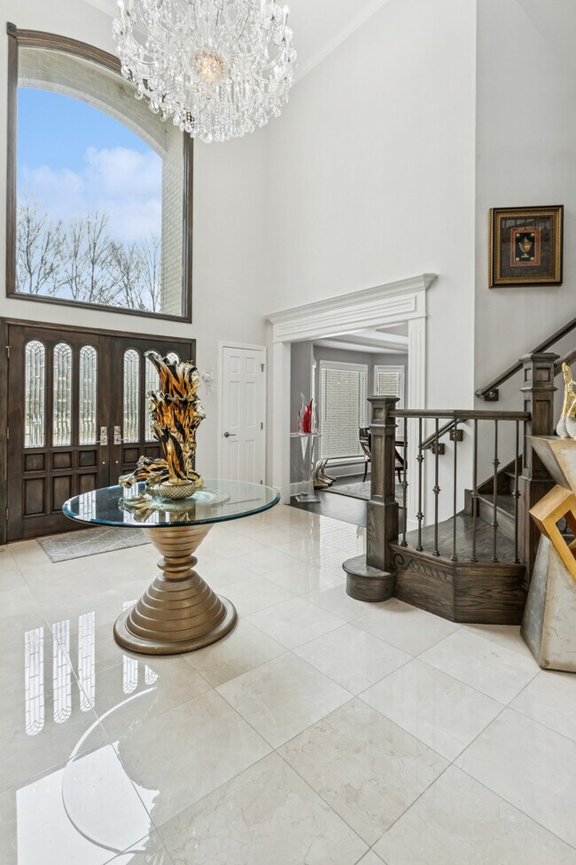 Foto del edificio - 9200 Falling Waters Dr W