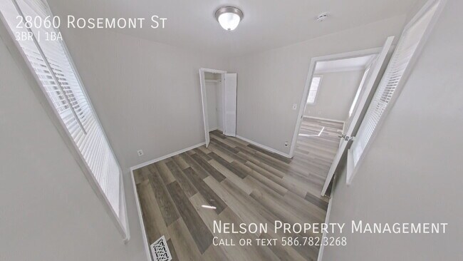 Foto del edificio - 28060 Rosemont St