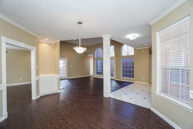 Foto del edificio - 1907 Fantasy Woods Dr