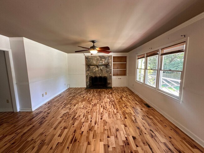 Foto del edificio - Single Family Home