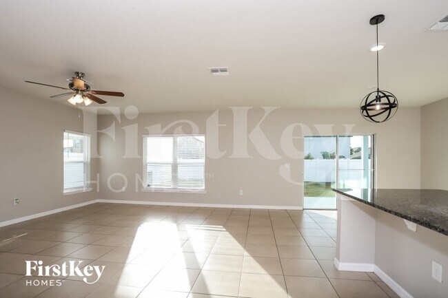 Foto del edificio - 14231 Poke Ridge Dr