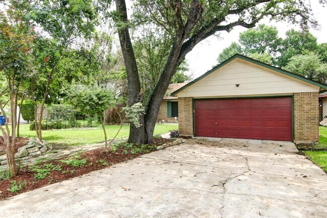 Foto del edificio - 908 Echo Ln