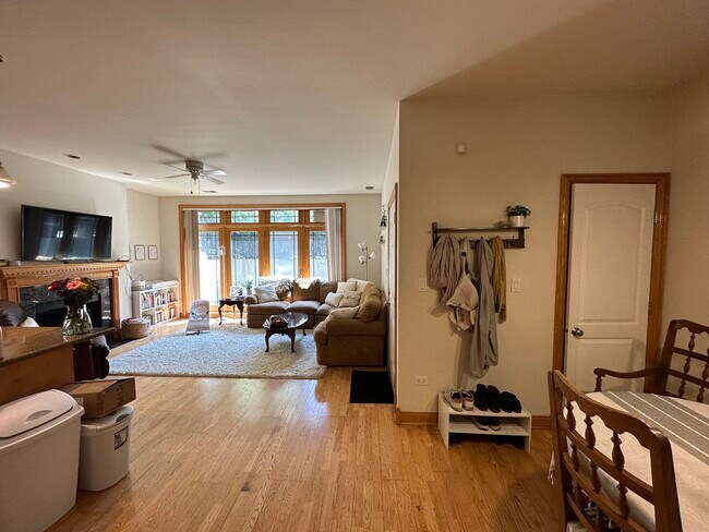Foto del edificio - 4726 N Winthrop Ave
