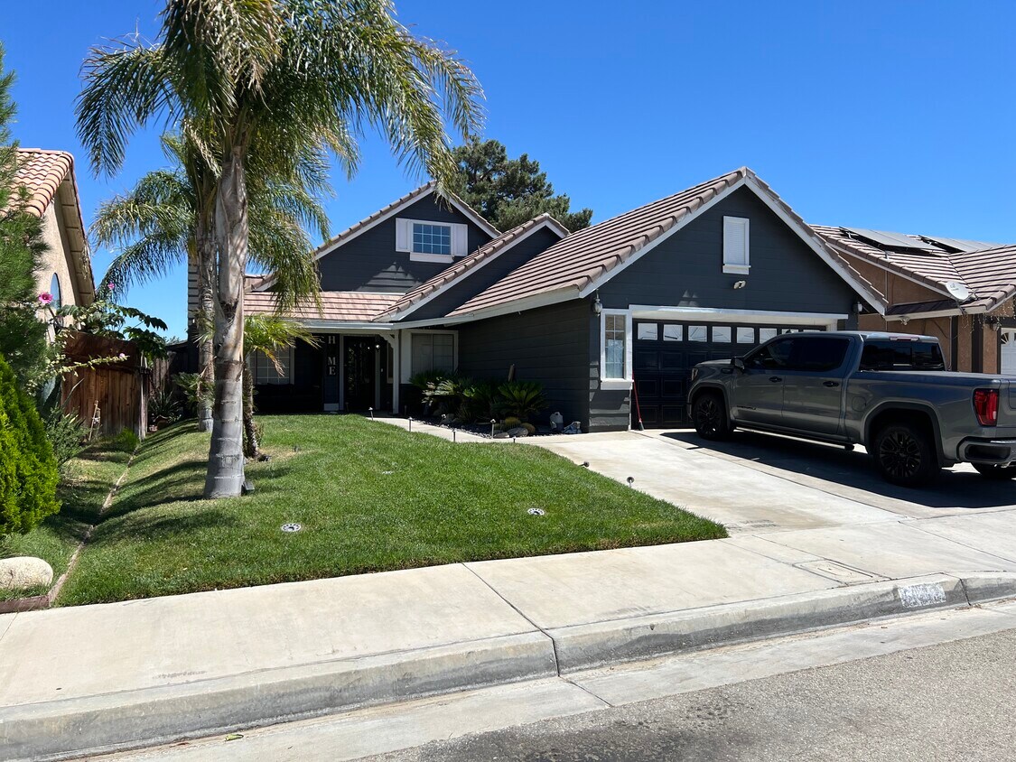 Primary Photo - 5127 Sunburst Dr