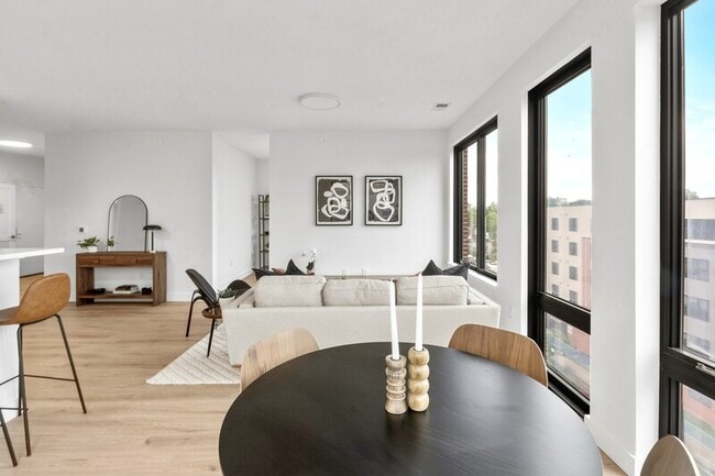 Foto del edificio - 407 Highland Ave