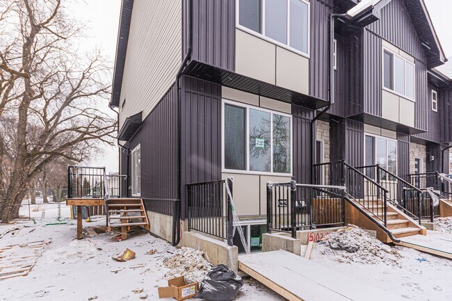 Building Photo - 15103-15196 96 Ave NW