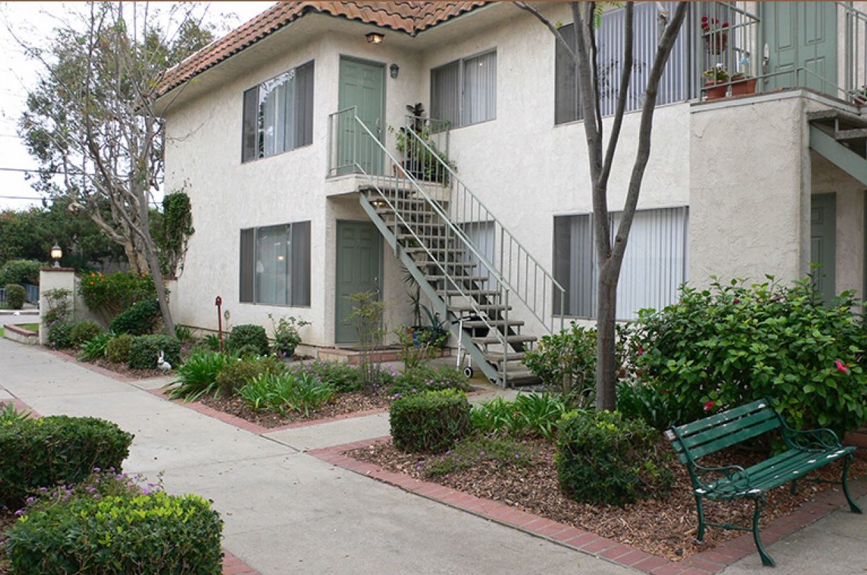 Building Photo - Driftwood Apartments