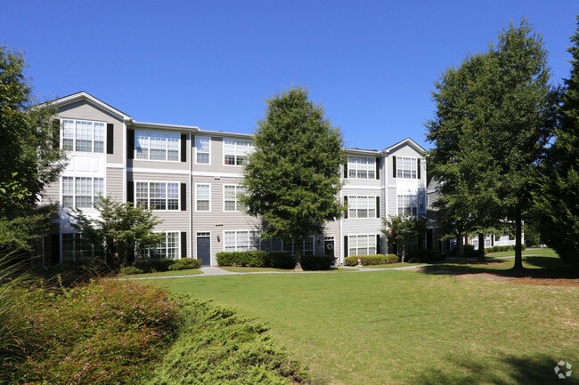 Building Photo - Avonlea Highlands