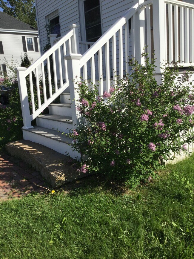 front entrance - 874 Washington Ave