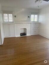 Building Photo - 293 Cerritos Ave