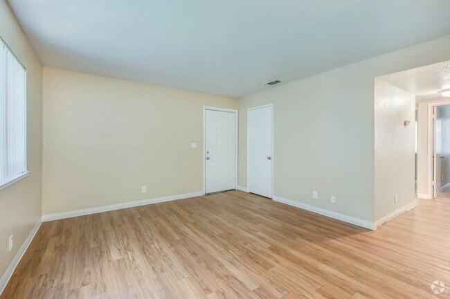 2BR, 1BA - 855SF - Sala de estar - Acacia Apartments