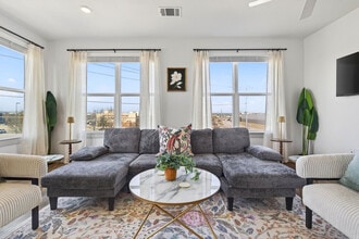 Building Photo - 1301 Leah Ave