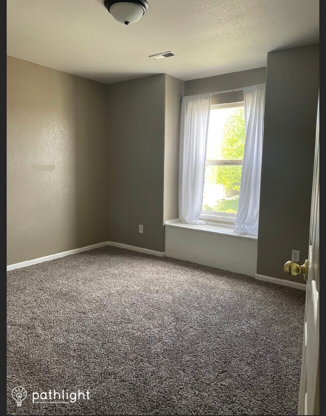 Foto del edificio - 1716 67th Ave