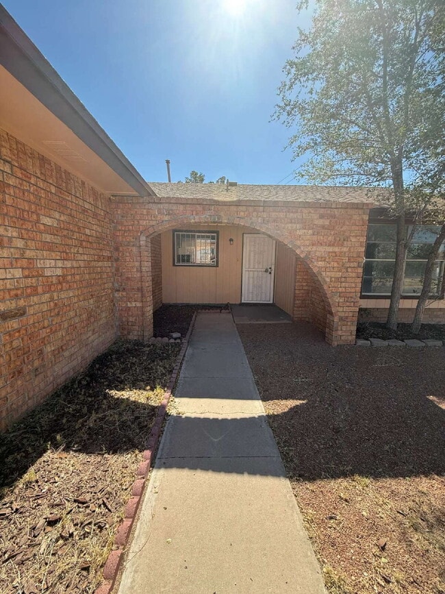 Building Photo - 1670 Jones Ln
