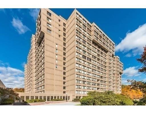 Foto principal - 250 Hammond Pond Pkwy
