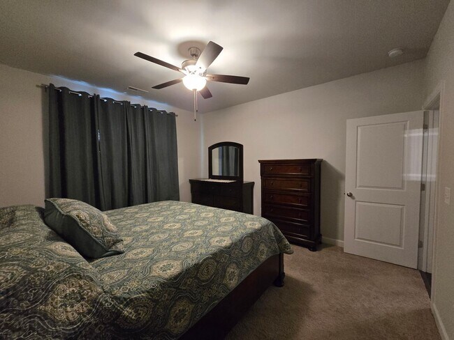 Foto del edificio - 74 Hawk Ridge Dr
