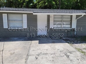 Building Photo - 8400 Sunnydale Dr