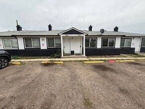Building Photo - 7380 Oneida Dr