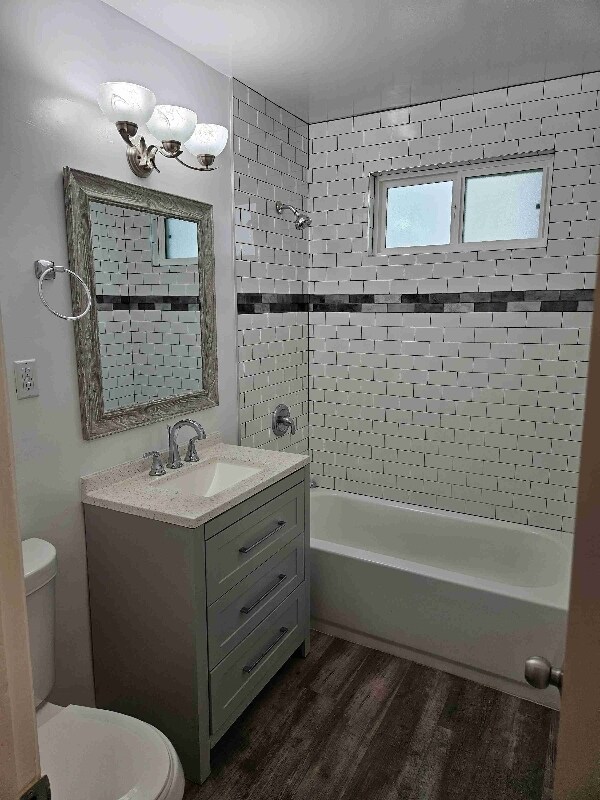 Foto del edificio - 1037 W 12th St