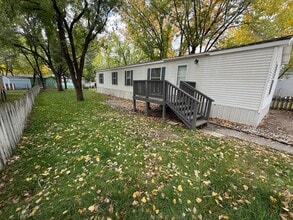 Building Photo - 2309 Sapphire Ave
