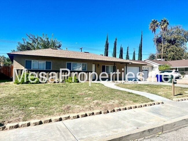 Building Photo - 5846 Elmwood Rd