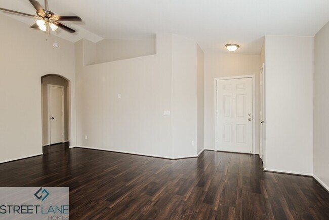 Building Photo - Charming 3 Bedroom in Glendale!