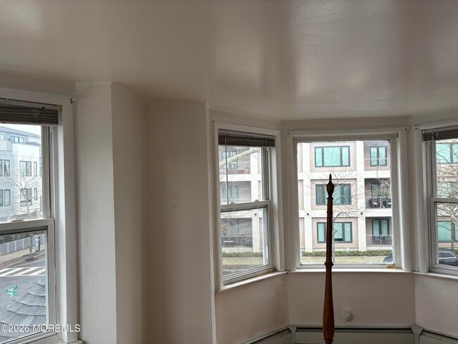 Building Photo - 401 Sewall Ave