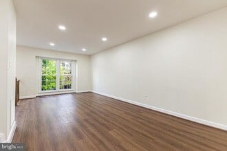 Building Photo - 46879 Trumpet Cir