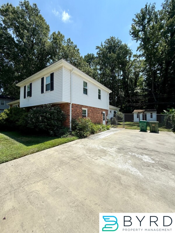 Foto del edificio - 9007 Michaux Ln