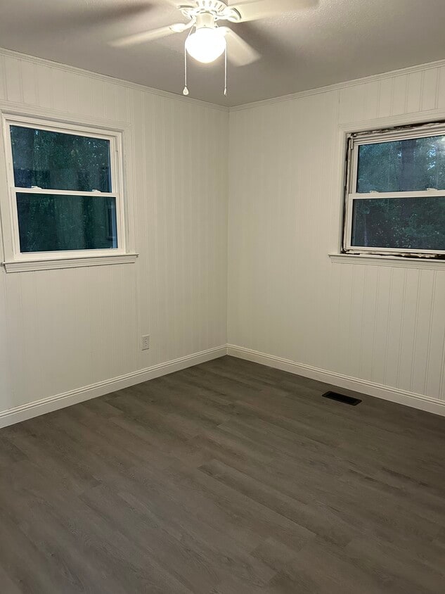 Building Photo - 1723 Bloomfield Rd