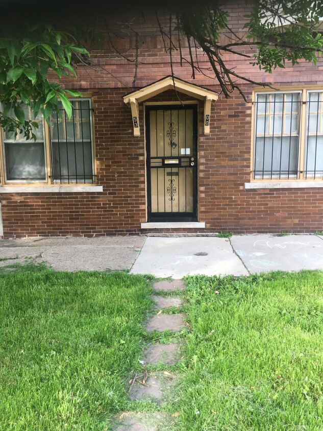 Front entrance to unit - 5300 Mitchell St